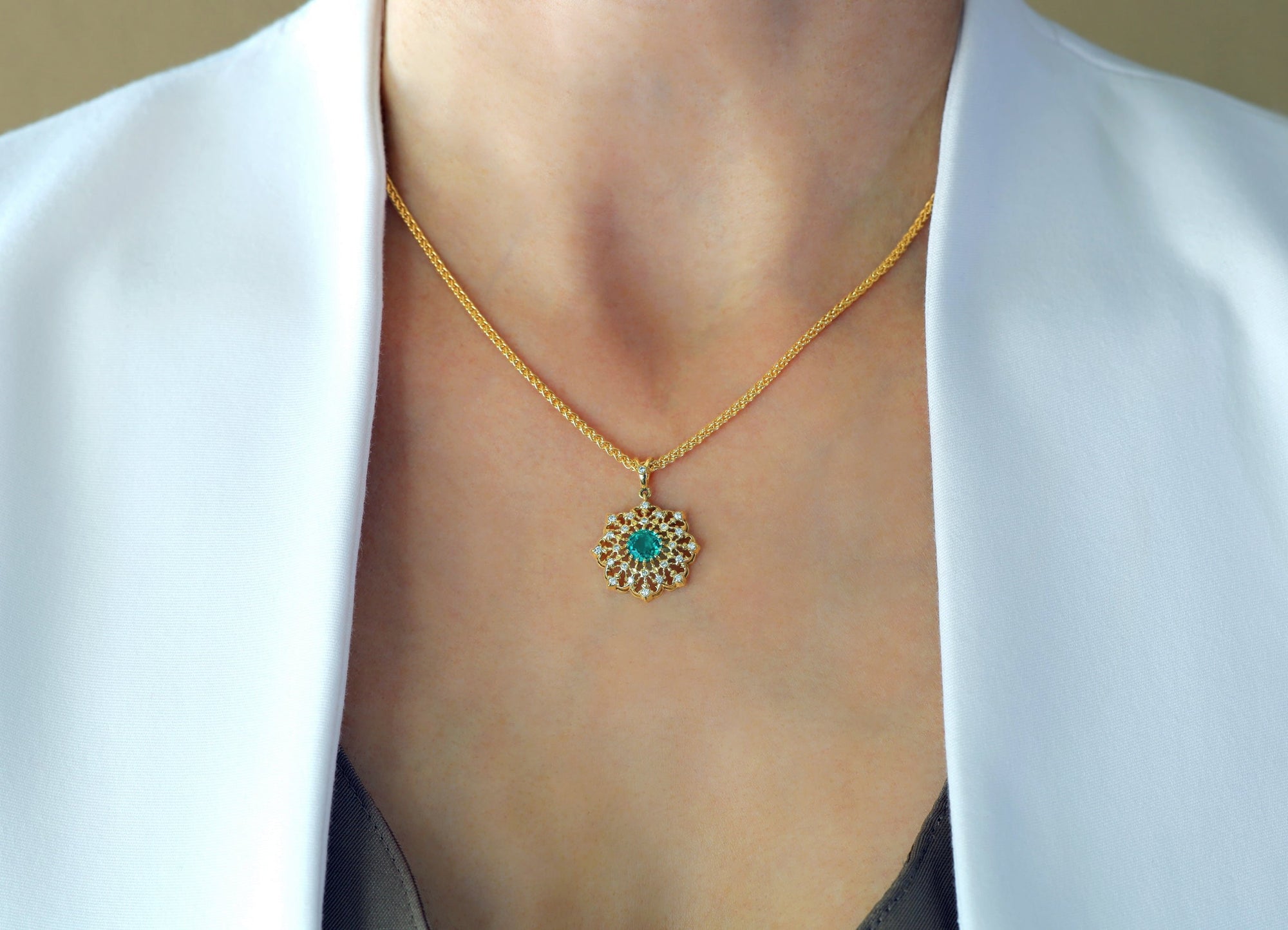 Diamond Lace Pendant with Emerald in 18K Yellow Gold